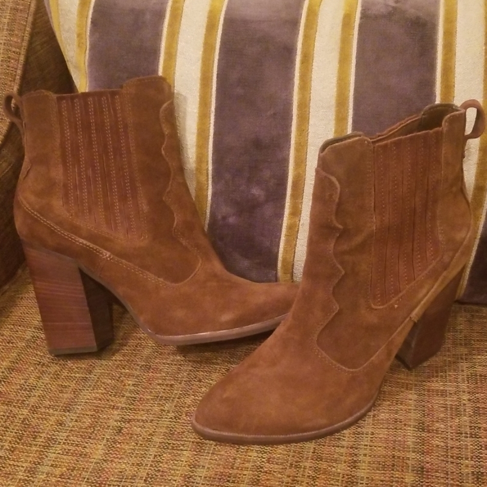 Suede Dolce Vita Conway Acorn Bootie